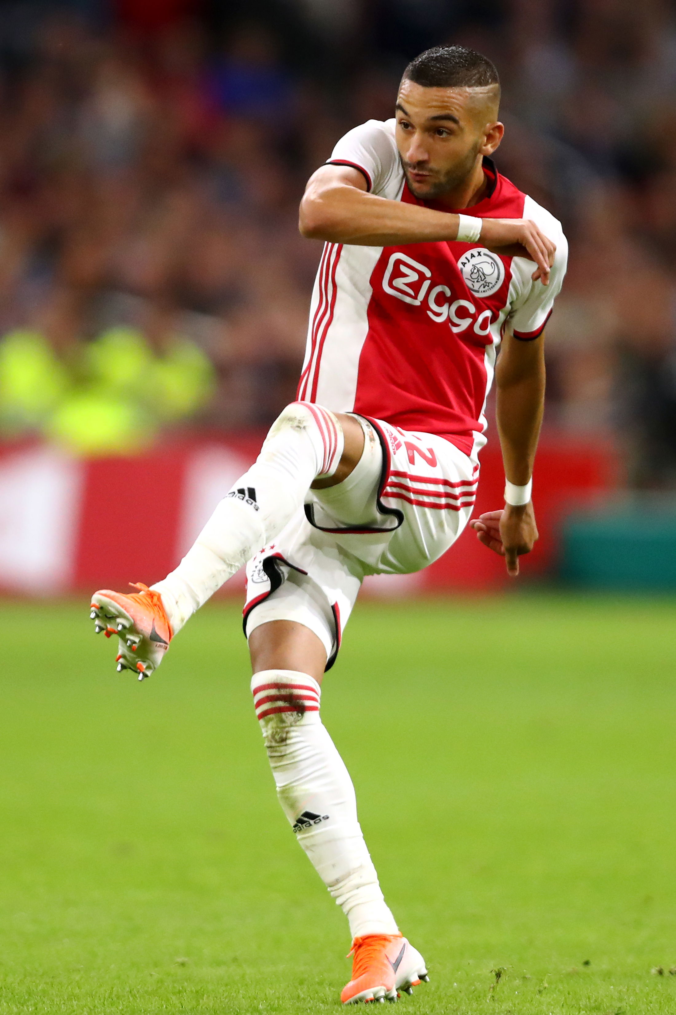 Hakim Ziyech Vs Marcos Alonso Read Chelsea