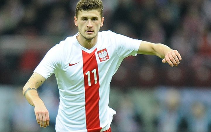 Image for FC Twente and Poland international midfielder hints at Leeds move