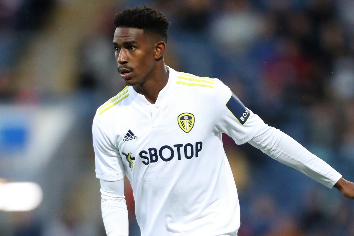  Junior Firpo outlines where Leeds United are better than Barcelona