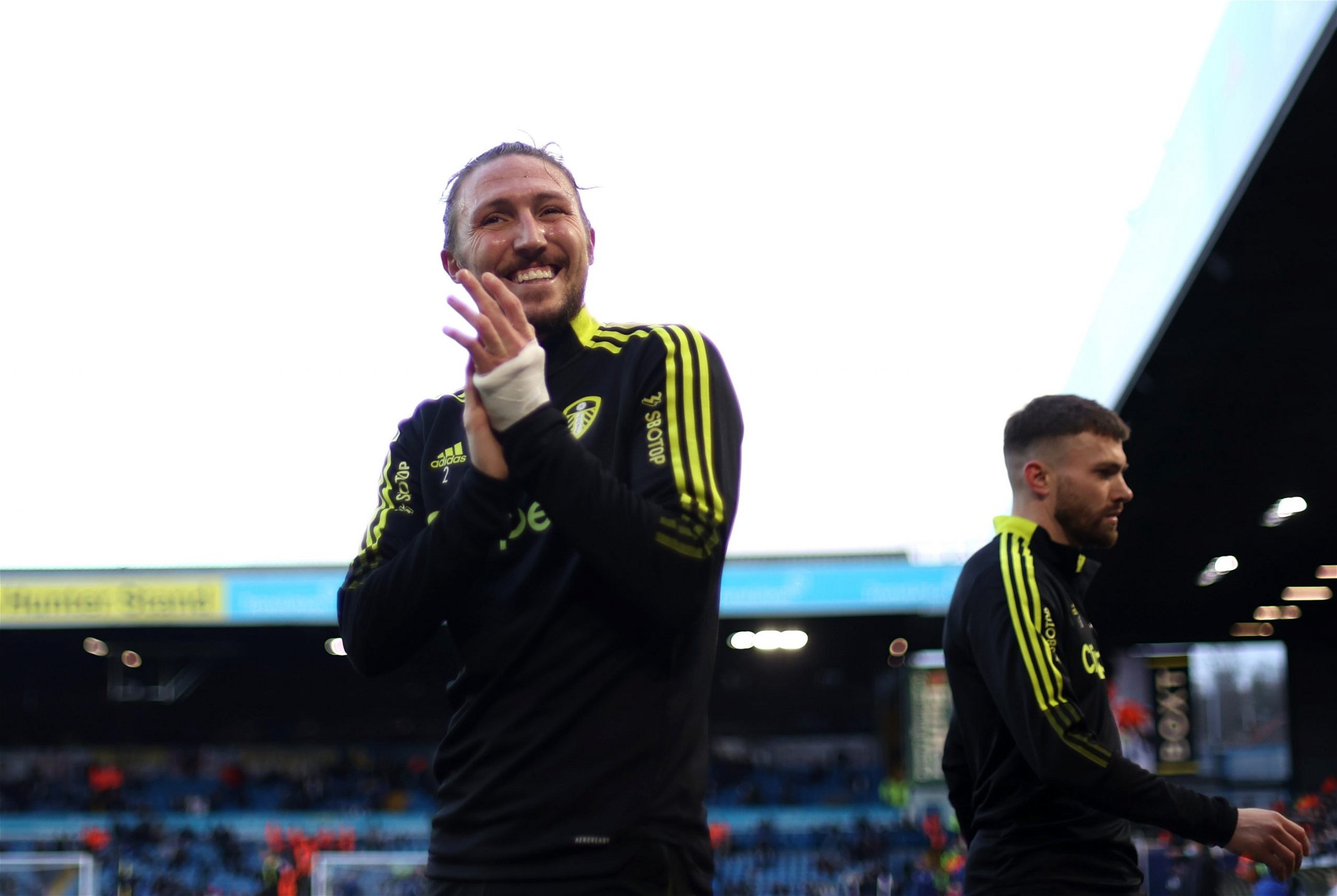  Luke Ayling contract situation presents Leeds United with a fresh challenge – Opinion