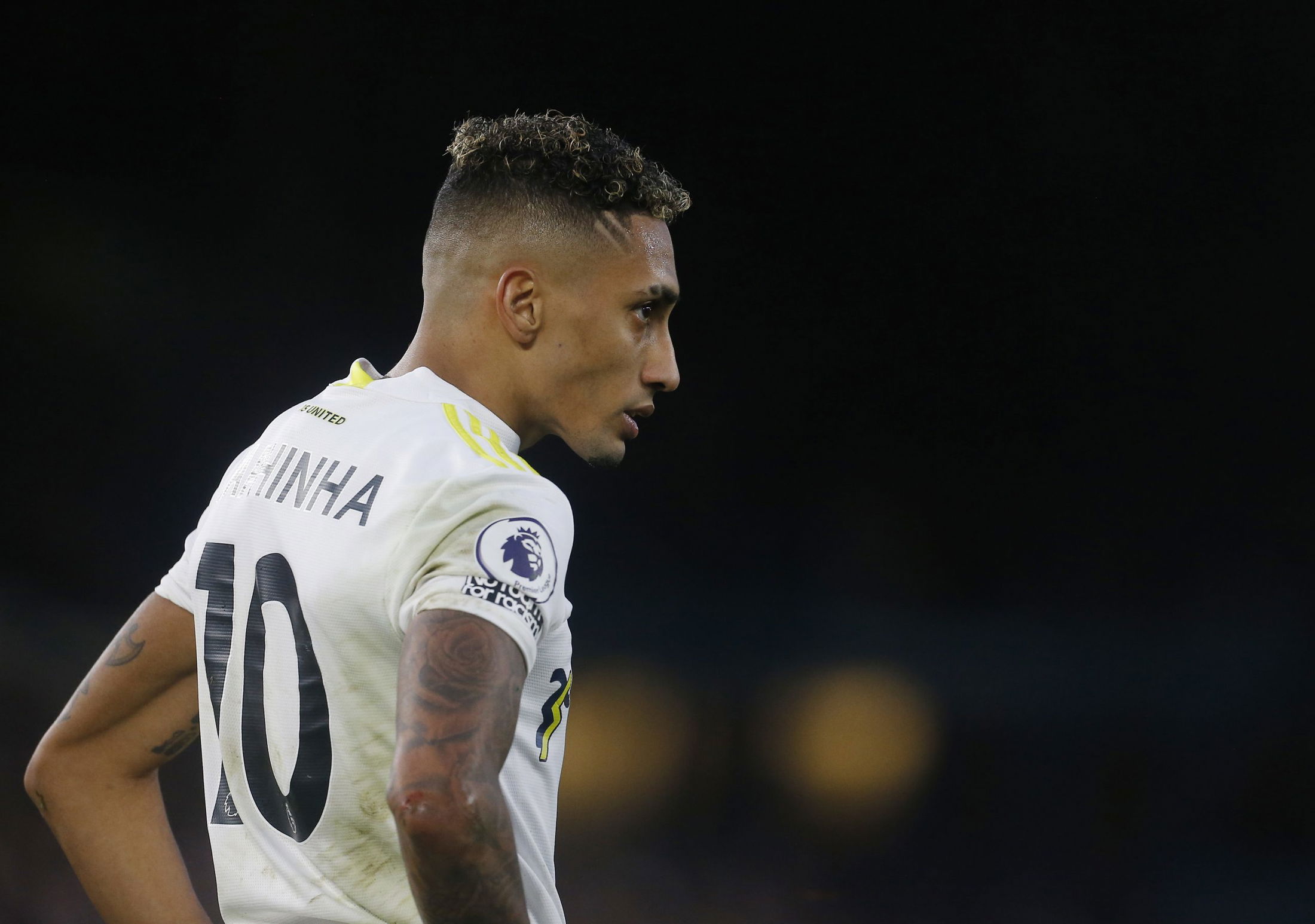  Pundit makes major claim on future of Raphinha at Leeds United