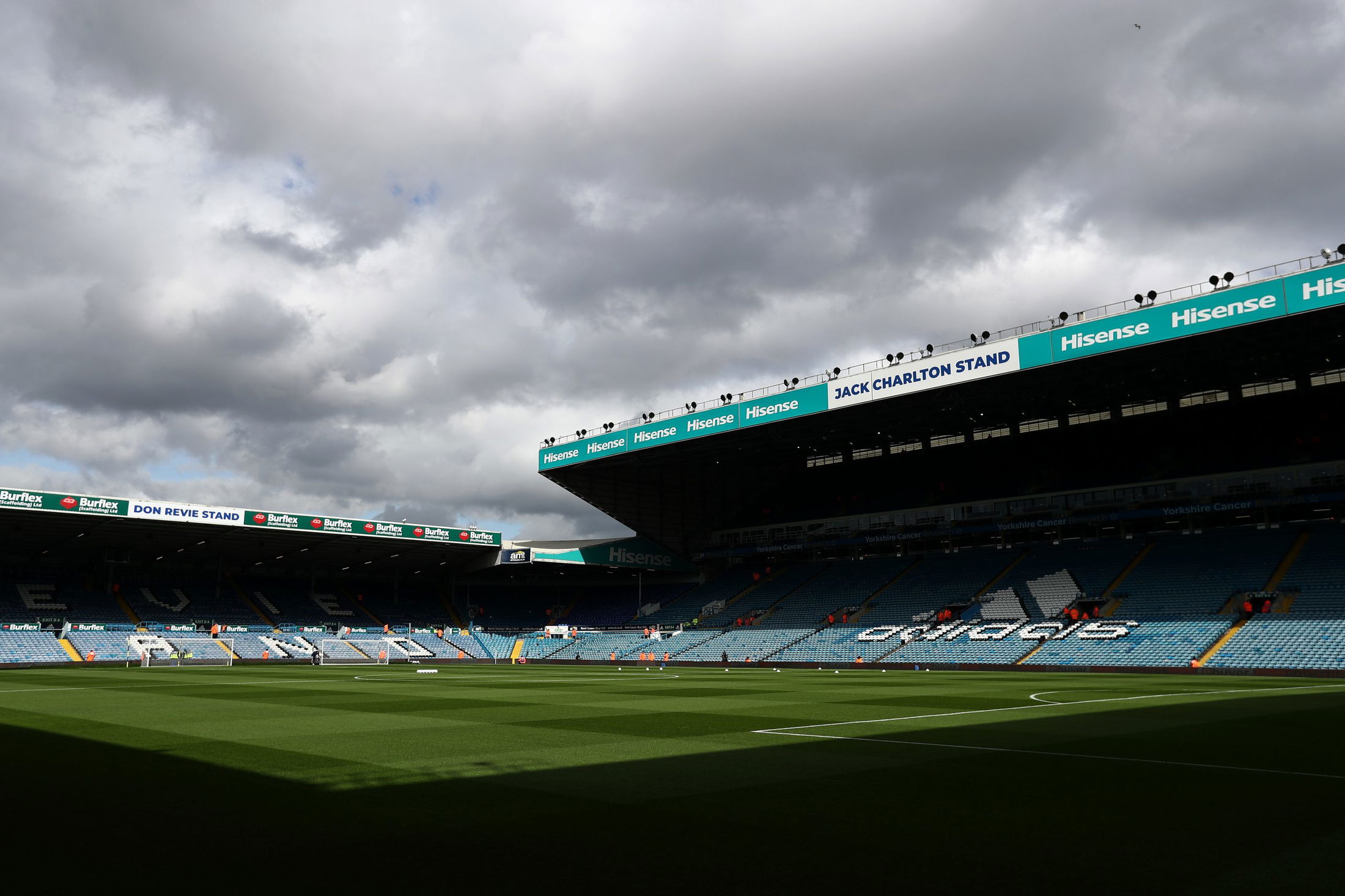  3 EFL players Leeds United could target in the summer to support Patrick Bamford