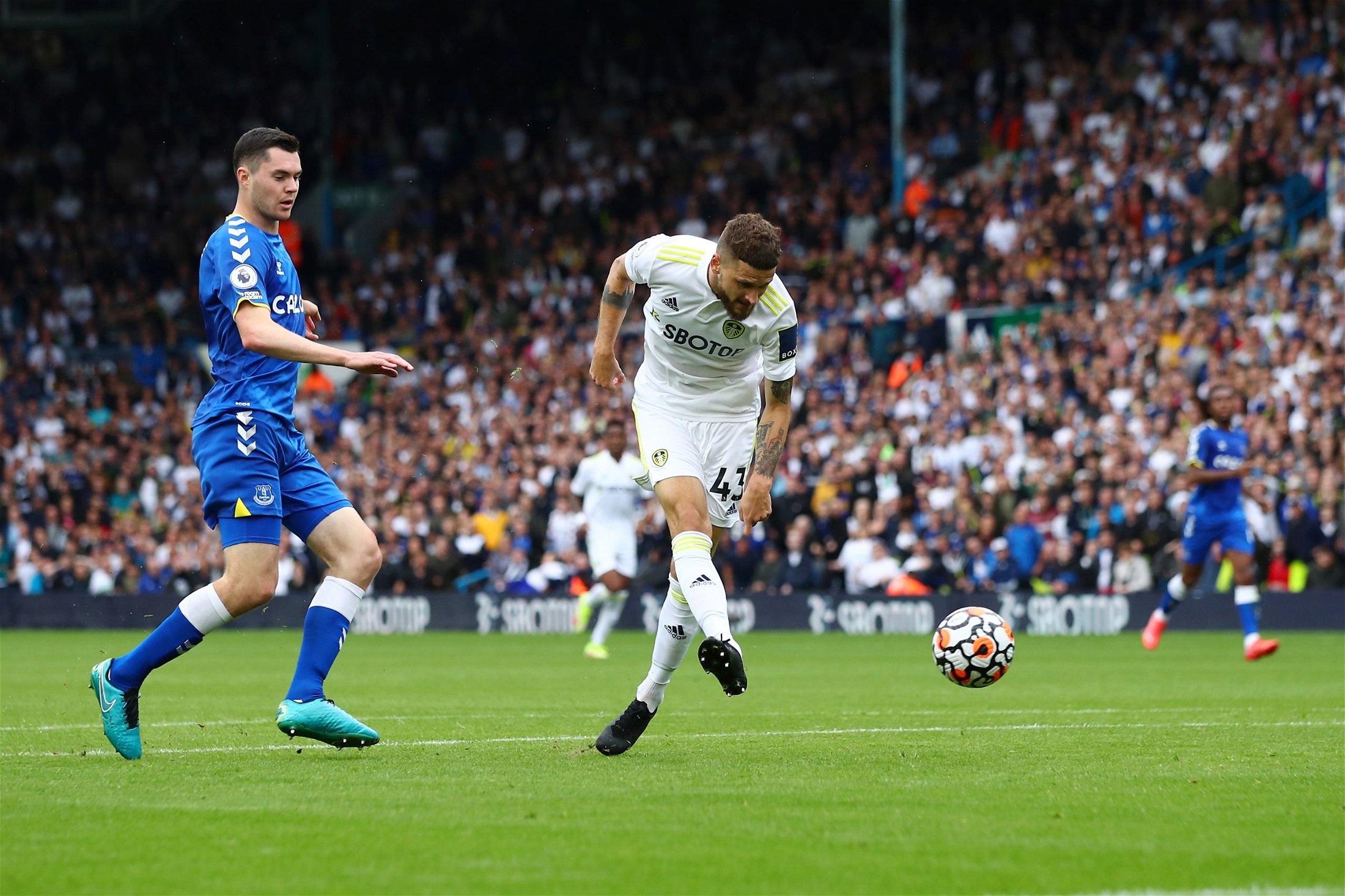 2 pros and 2 cons to Leeds United considering senior player’s exit