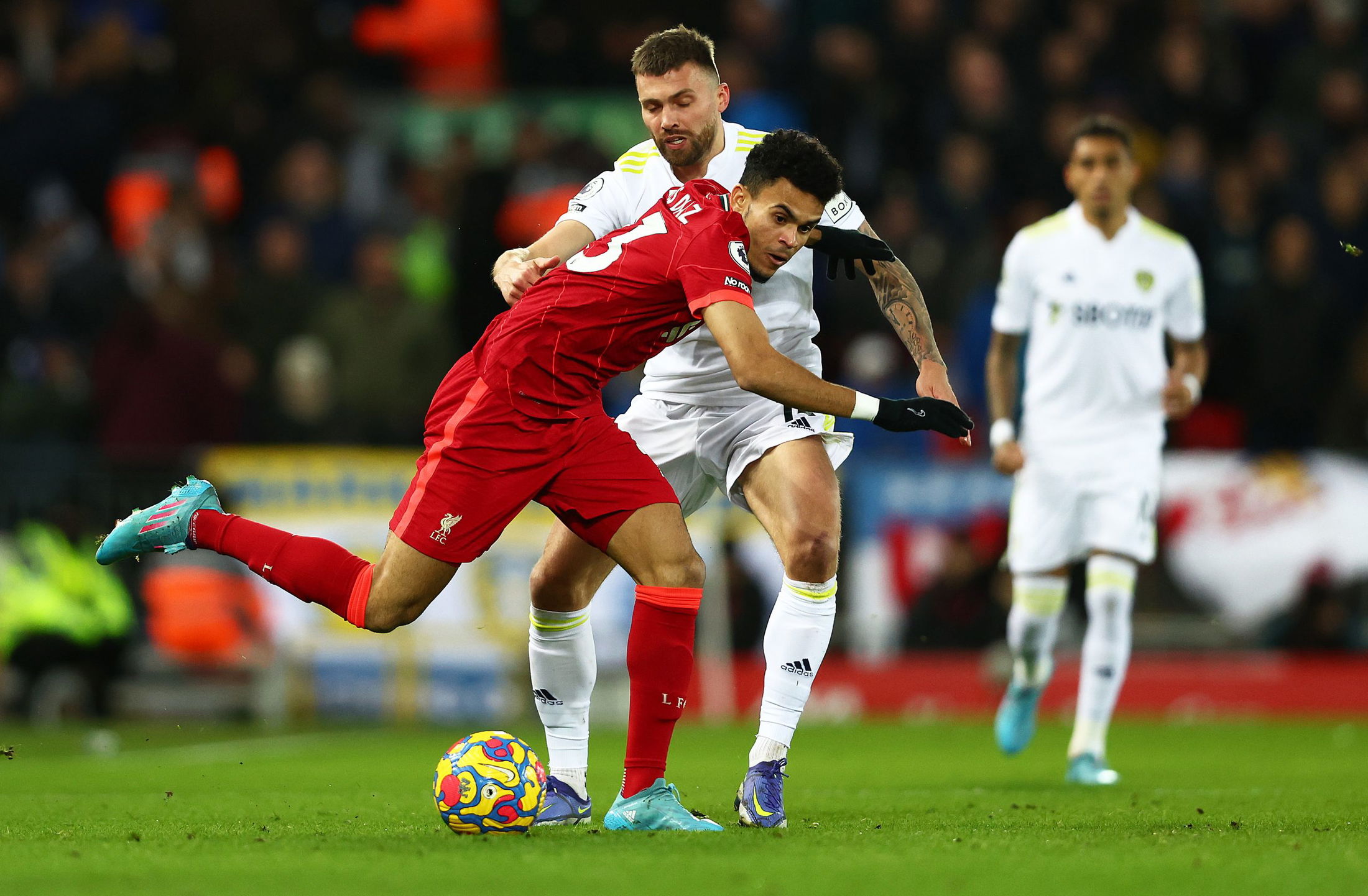  Pundit makes big Leeds United transfer claim as January ‘target’ goes elsewhere