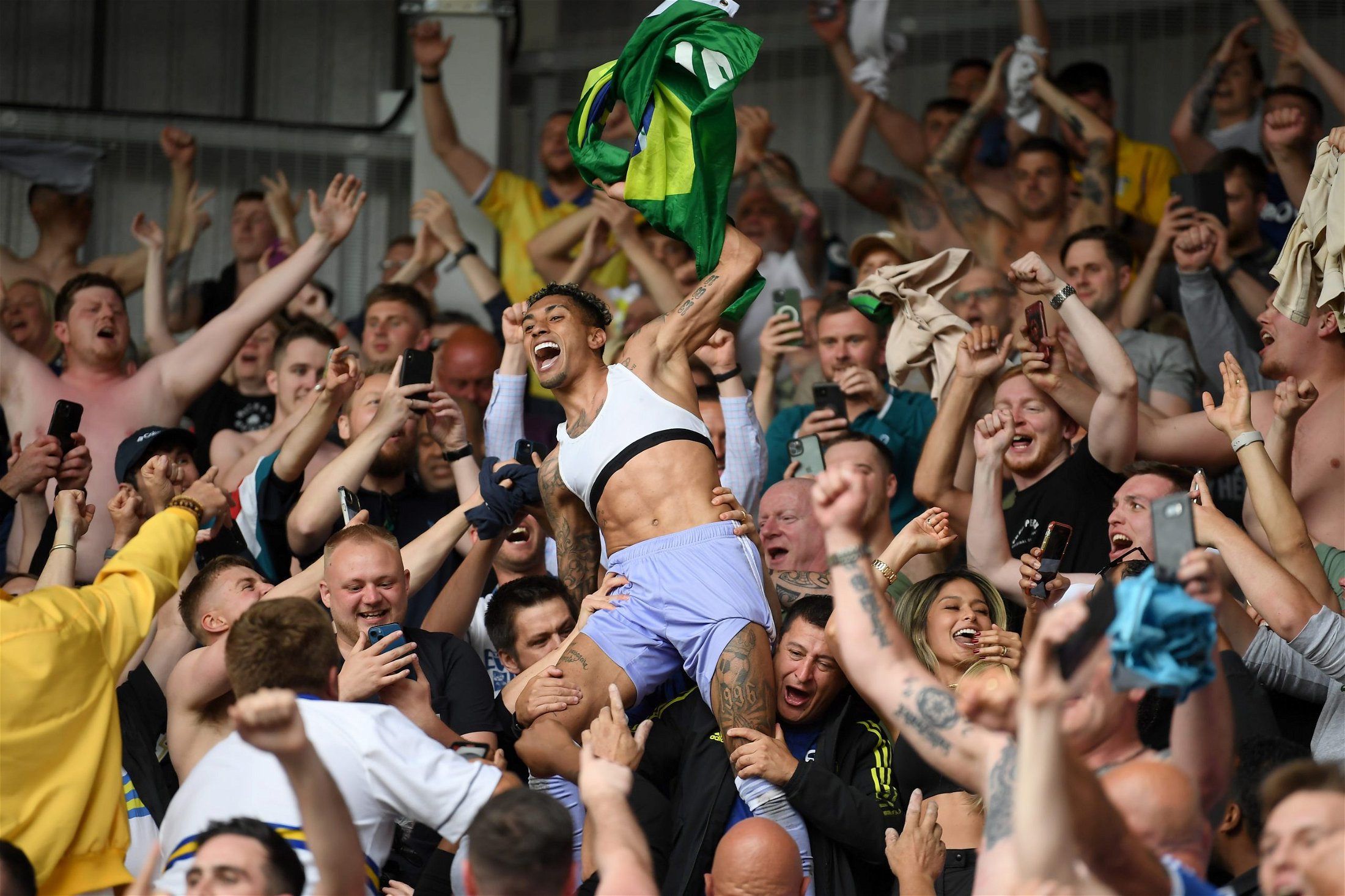  Olivier Dacourt shares three-word reaction as iconic Leeds United image emerges from Brentford 