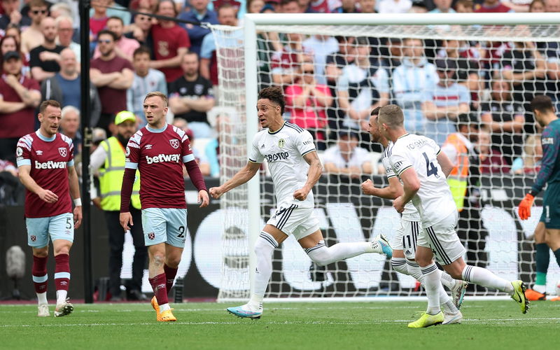 Image for View: “Struggling” 23-y/o axed, Rodrigo starts – Leeds United team prediction as Tottenham clash nears