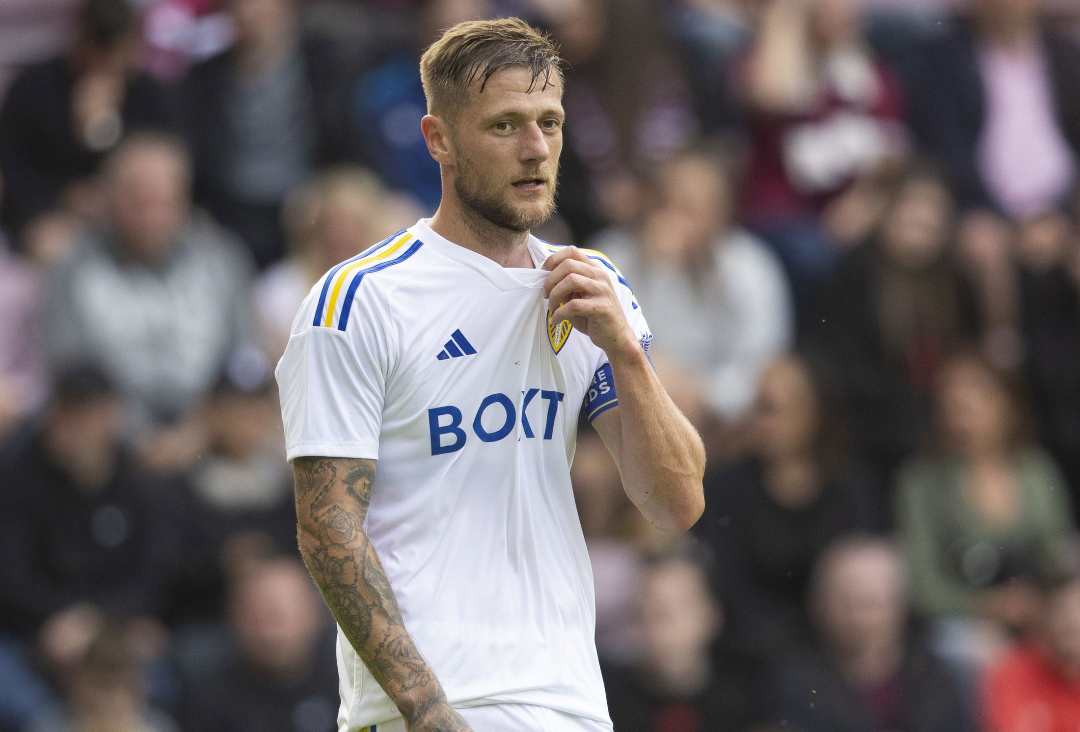 Leeds United could bid farewell to two players at Elland Road tomorrow – Watch