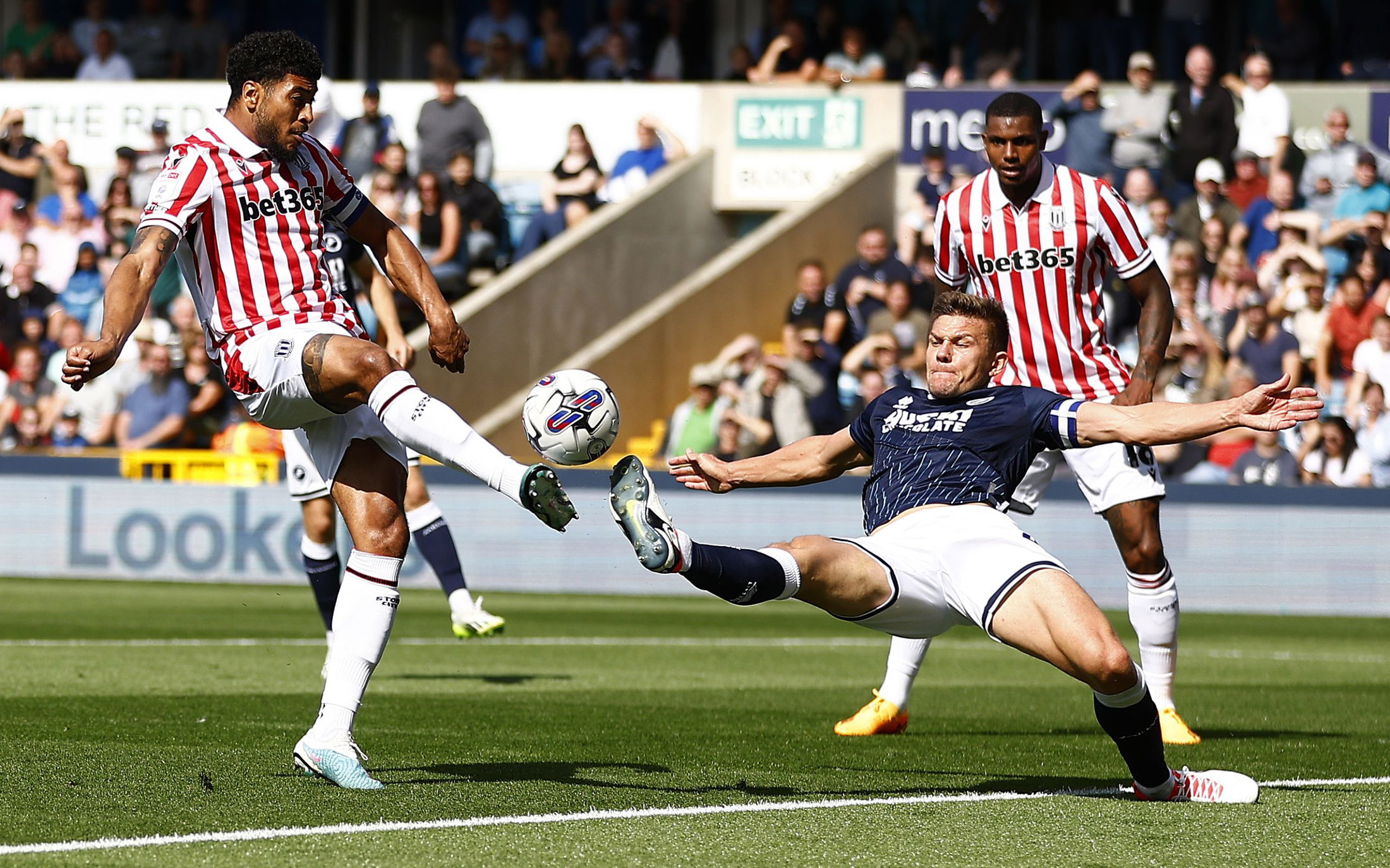 LEEDS UNITED vs MILLWALL - The Rivalry 