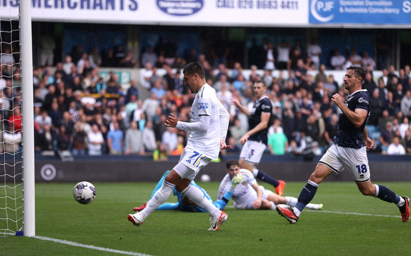 Millwall vs Leeds United live: Piroe finds the net in first half, goal and  score updates from The Den