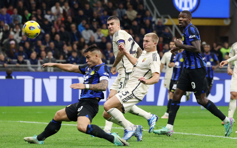 Image for Bad news for Leeds United: Journalist “can’t find a reason” why Euro club signed £10m man after poor showing