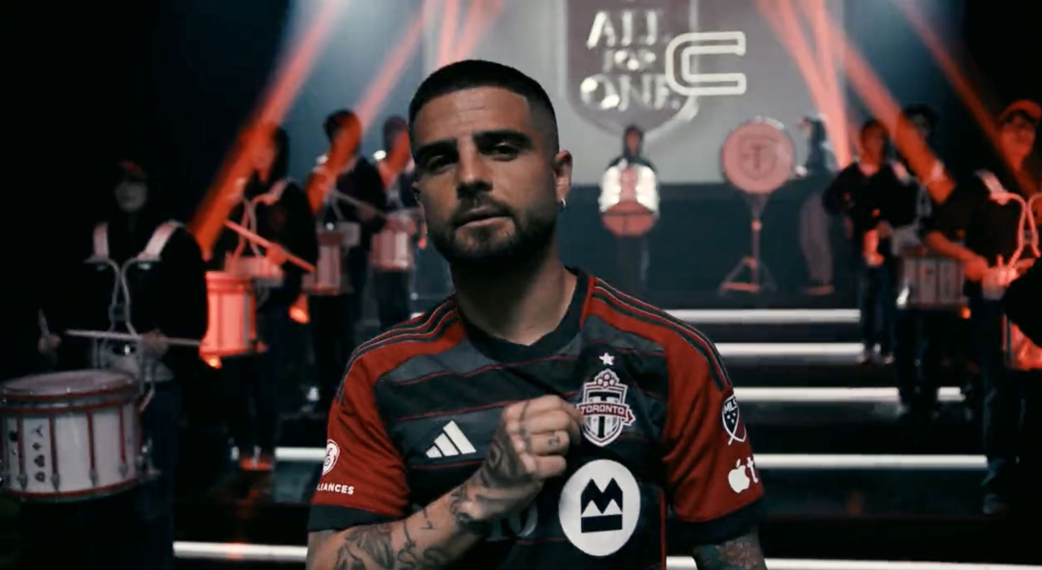 Toronto FC on X: Our guy @Alex25Bono rocking the new goalkeeper kit.  Whaddaya guys think? #TFCLive  / X