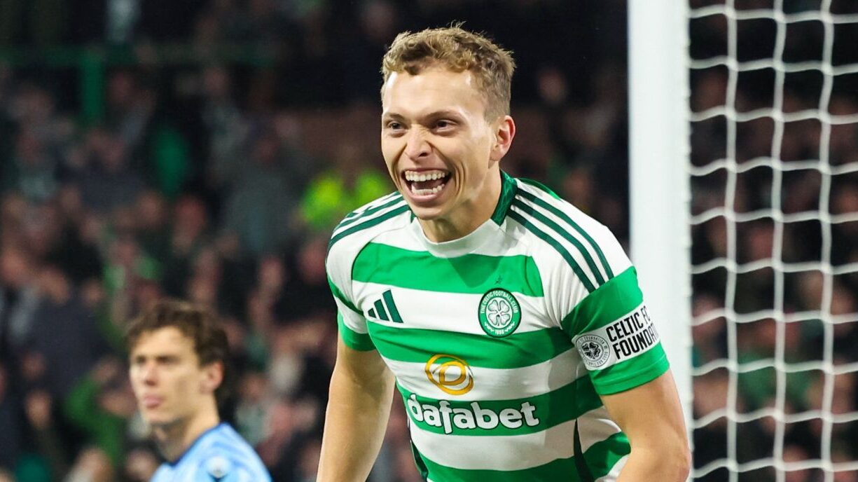 Alistair-Johnston-goal-celly-7