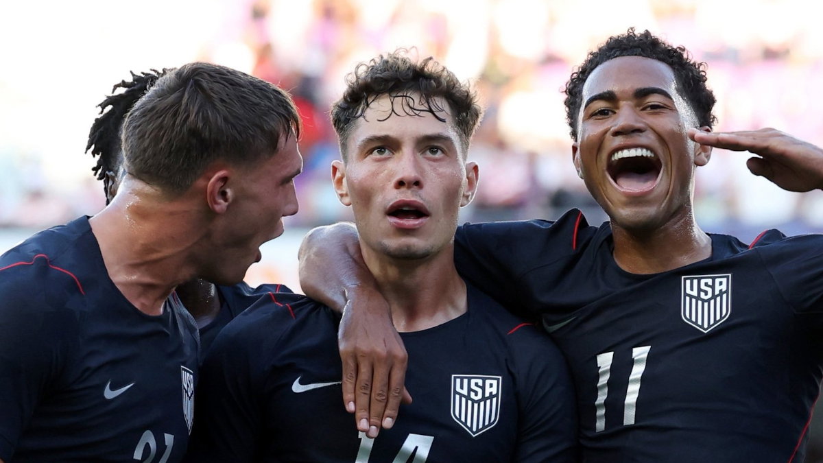 Former Vancouver Whitecaps star Sebastian Berhalter scores and assists as USA rout Peru