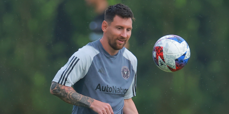 On the Pitch: Atlanta United Embraces Crowd at Mercedes-Benz Stadium as  First MLS Club To Return to Full Capacity