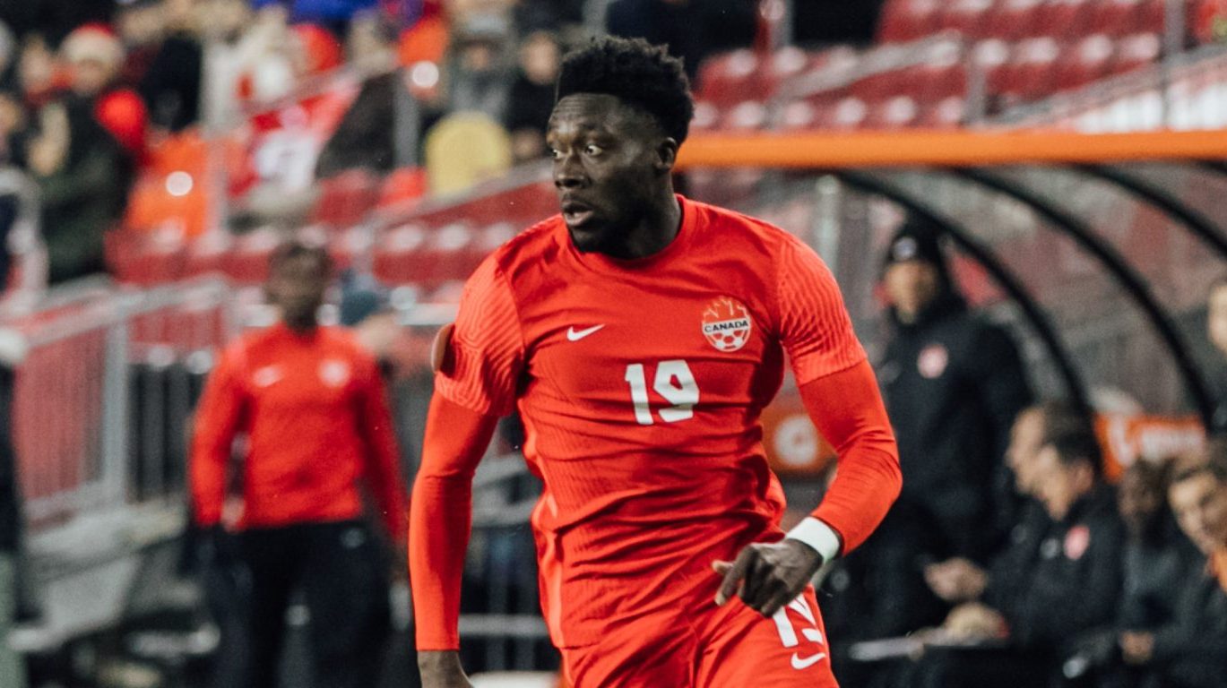 Alphonso Davies' Agent Tells Canada Soccer to Stop Selling Jerseys