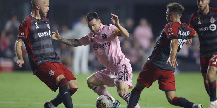 Lionel Messi scores twice on first Inter Miami start in 4-0 thrashing of  Atlanta United in Leagues Cup, Football News