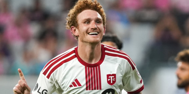 Toronto FC earn 1st-ever win in Miami with 2 goals in 3 minutes
