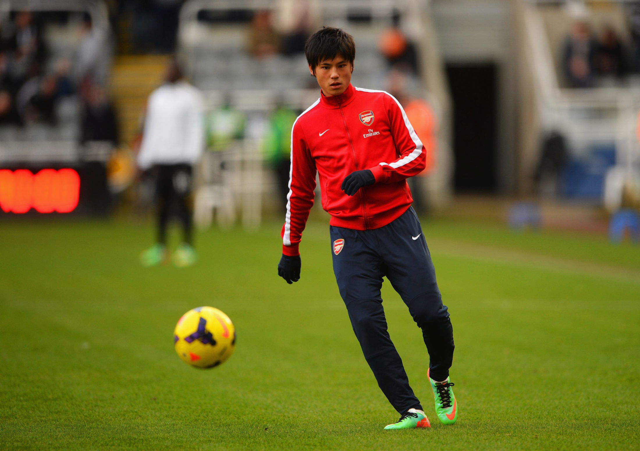 Ryo Miyaichi Arsenal Read Premier League