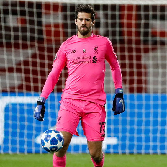 alisson becker pink kit