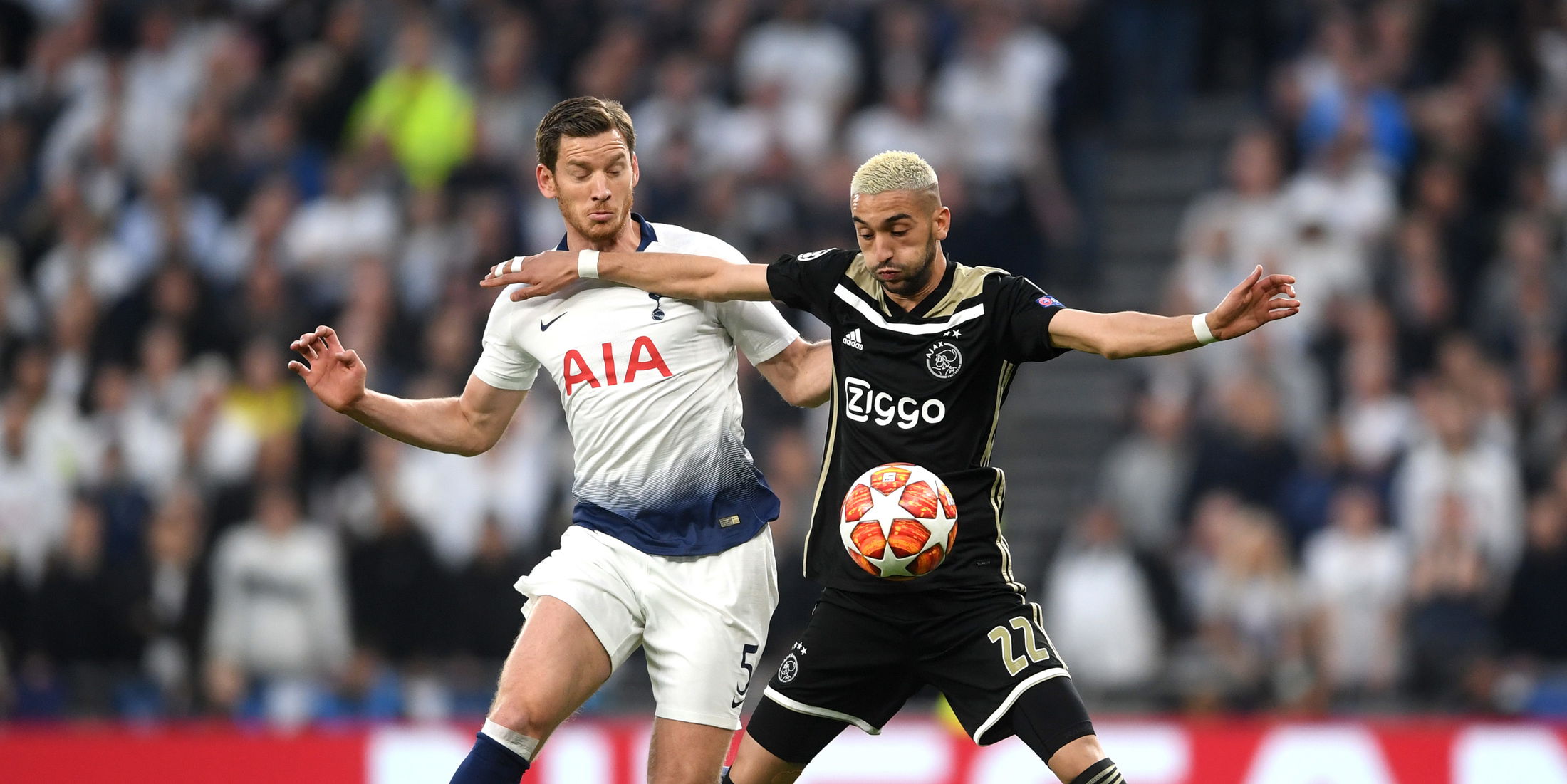 Bayern Pull Out Of Race For Liverpool Target Ziyech Read Liverpool