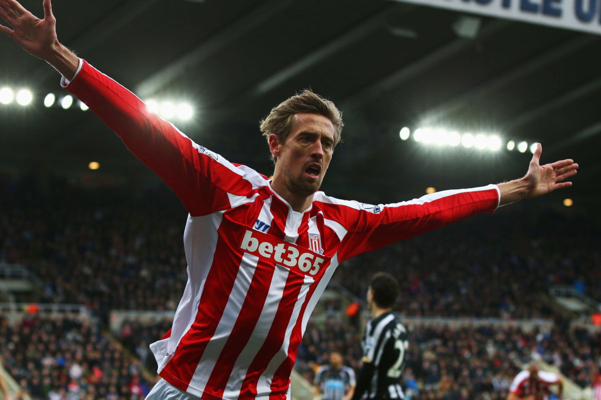 высокие футболисты. крауч футболист англия. кристоф ван хаут футболист. Peter crouch футболист. питер крауч 2016.