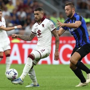 Inter-Milan-in-action-for-Stefan-de-Vrij