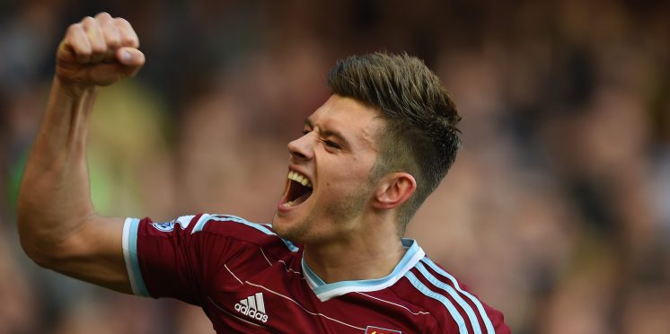 Aaron Cresswell - Tiểu sử của một cầu thủ bóng đá xuất sắc Aaron Cresswell – Tiểu sử của một cầu thủ bóng đá xuất sắc