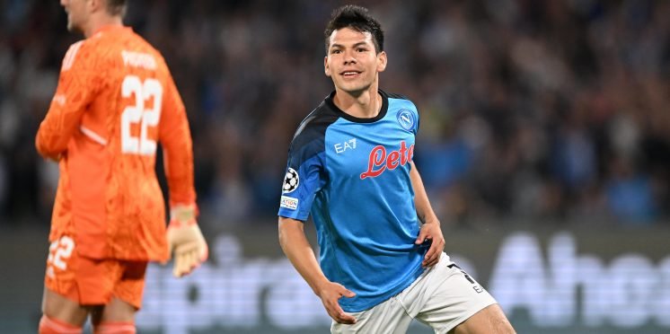 Hirving Lozano in action for Napoli
