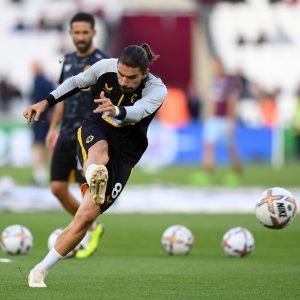 Ruben Neves warms up with Wolves