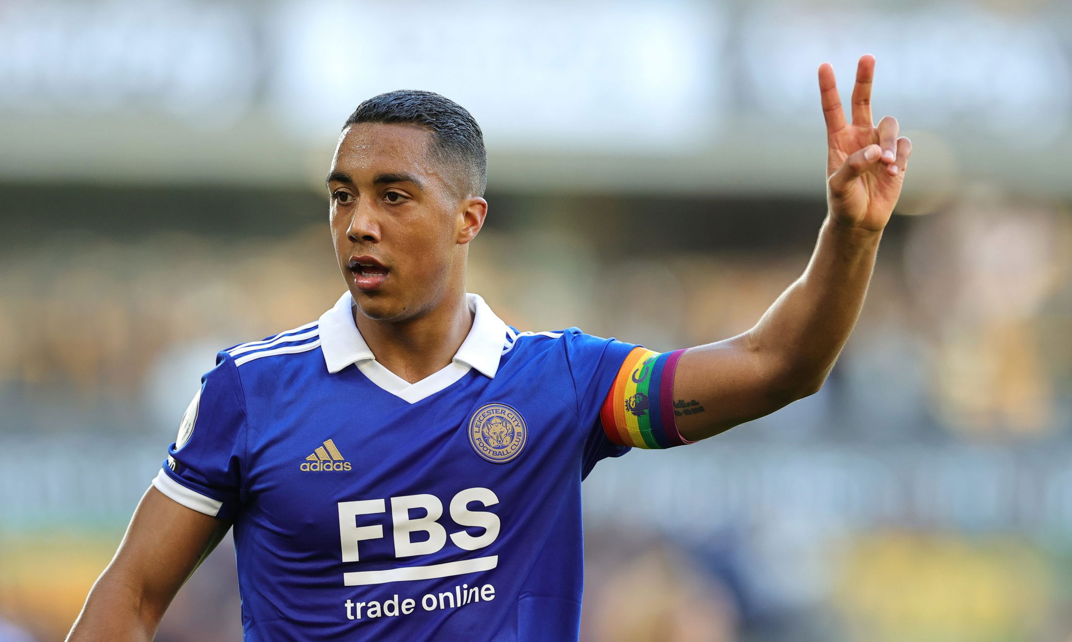 Youri Tielemans Cú Sút Xa Huyền Diệu - Khám Phá Tài Năng Của Một Ngôi Sao Bóng Đá