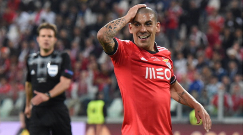 Maxi Pereira Swaps Benfica For Arch Rivals Porto Transfer News Central