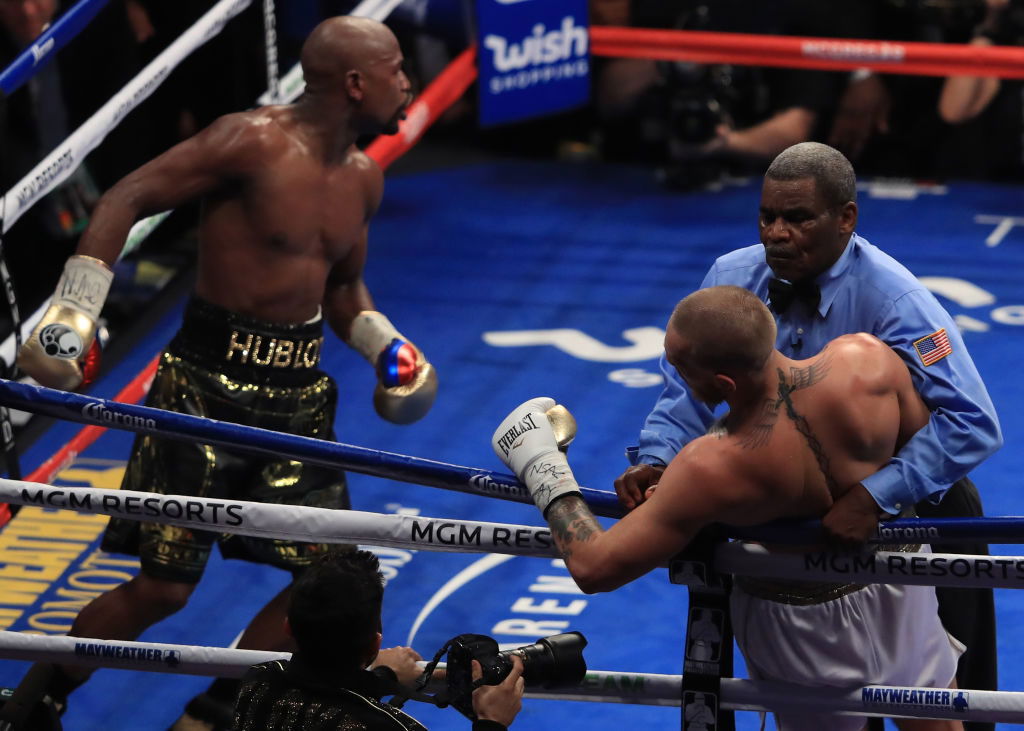 Флойд мейвезер. Флойд мейвезер на ринге. Флойд мейвезер старший. Флойд мейвезер младший. Флойд мейвезер младший.