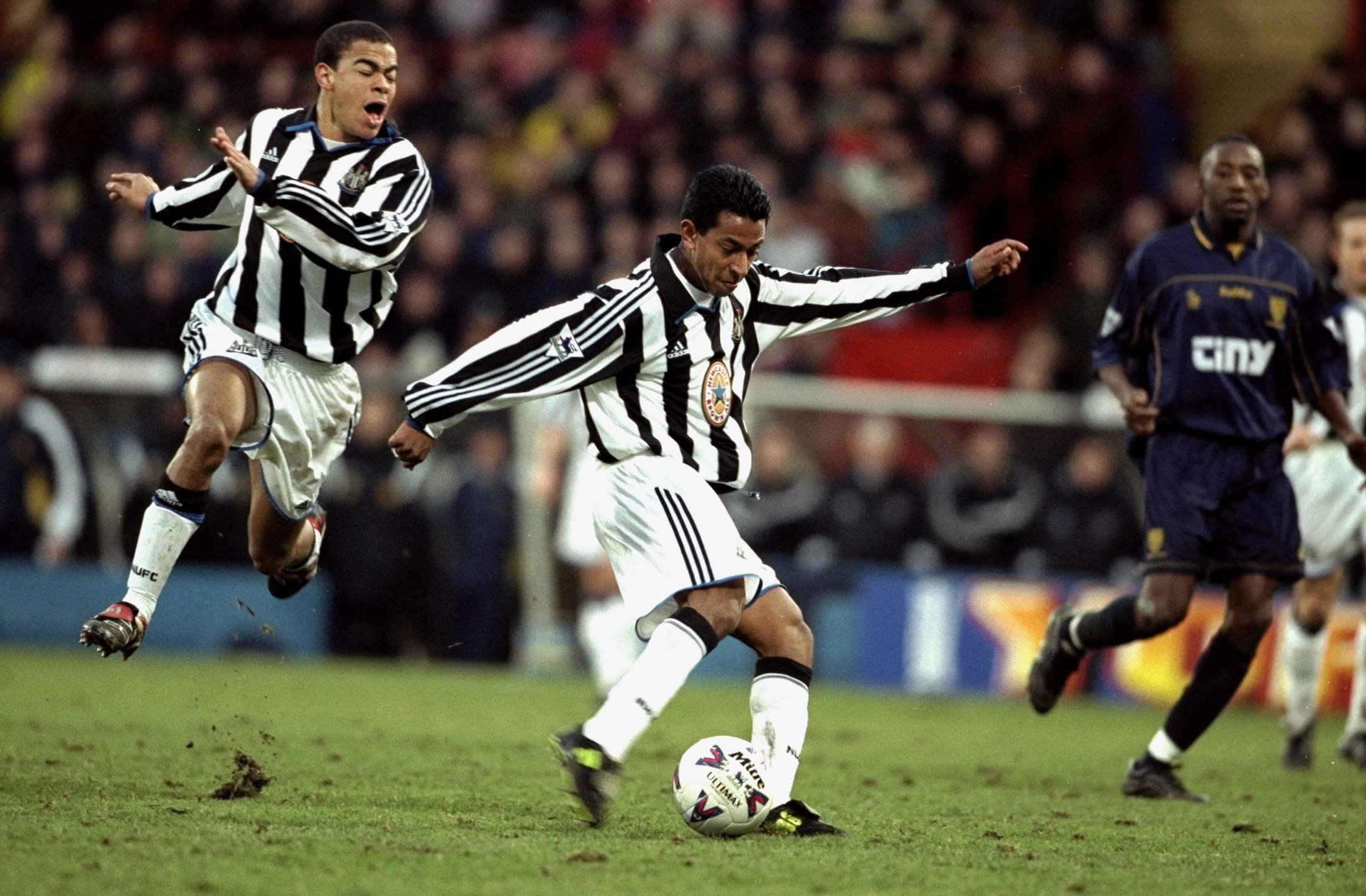 18. Nolberto Solano - 62 - Read Football
