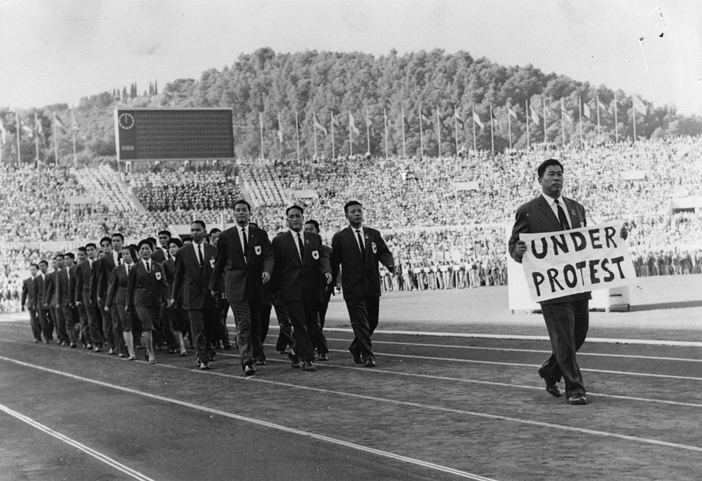 Douglas Miller/Hulton Archive/Getty Images