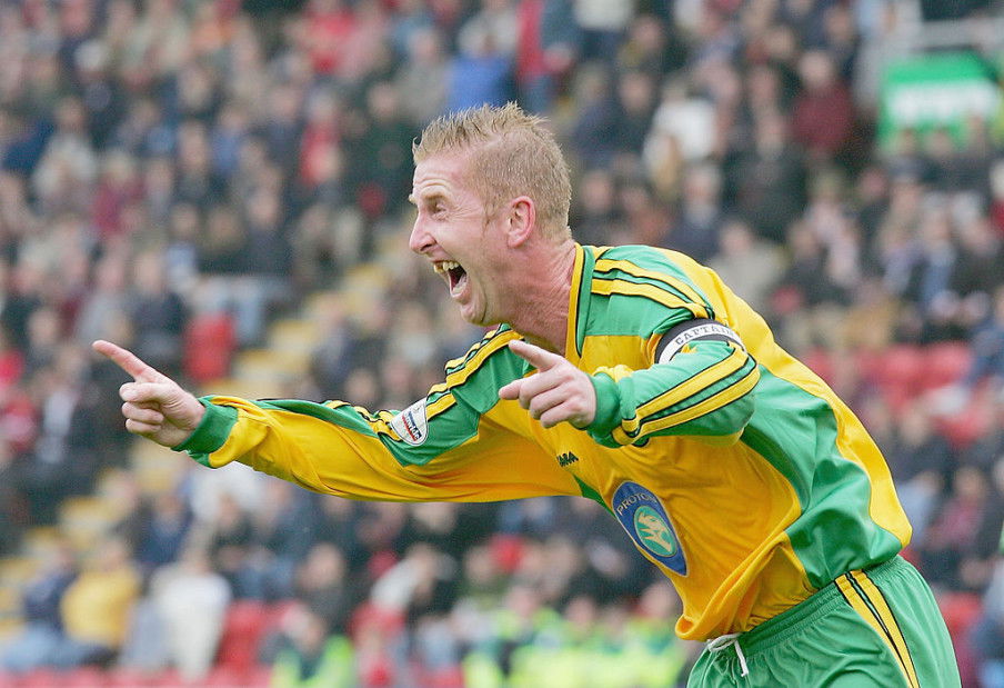 Iwan Roberts: - Read Norwich