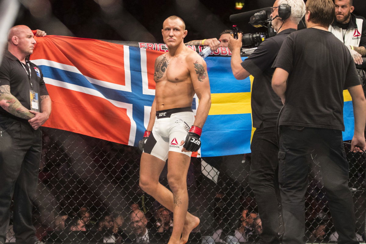 Хернандес юфс. Джек ханма боец. Джек ханма и баки. Боец джек. Боец джек.