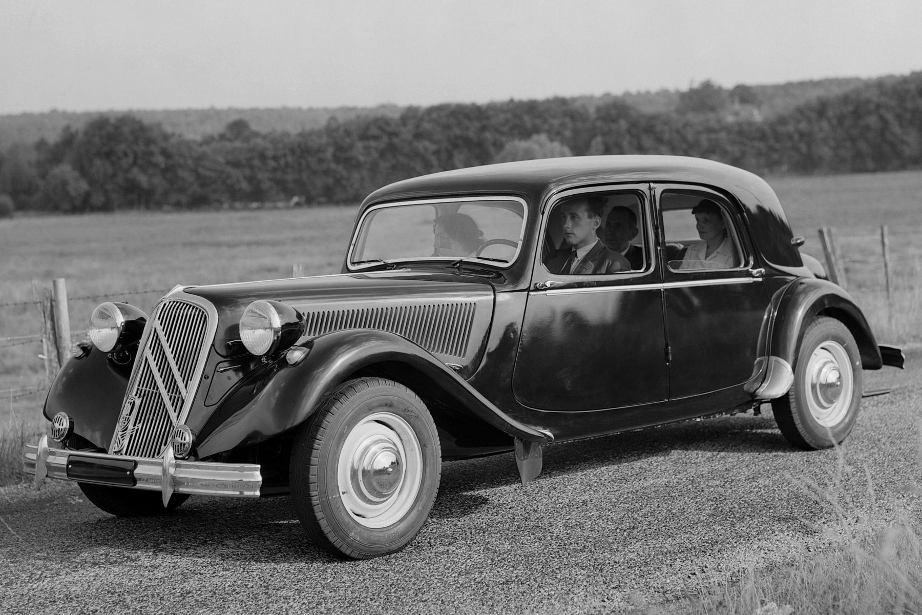 洋書 CITROEN TRACTION AVANT Citroën Traction Avant - Wikipedia