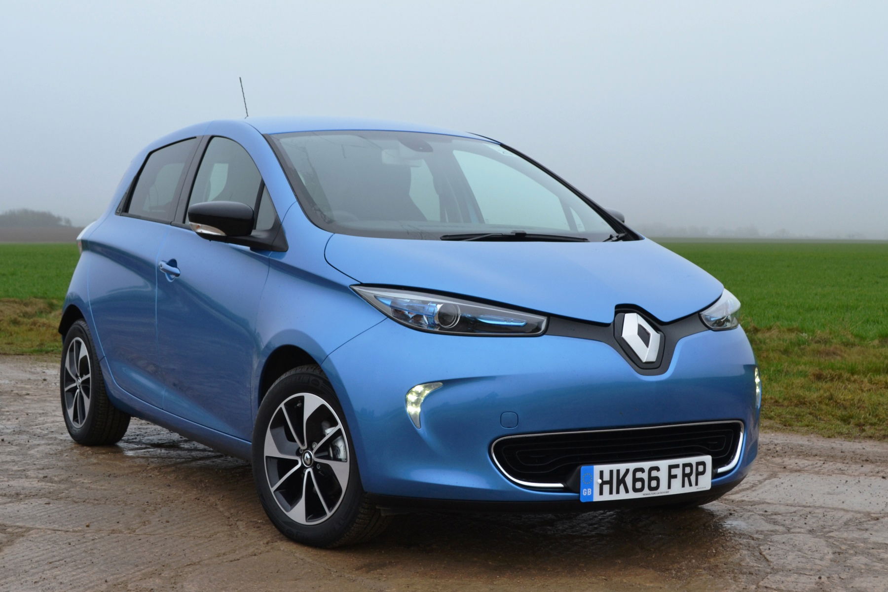 renault-zoe-read-cars