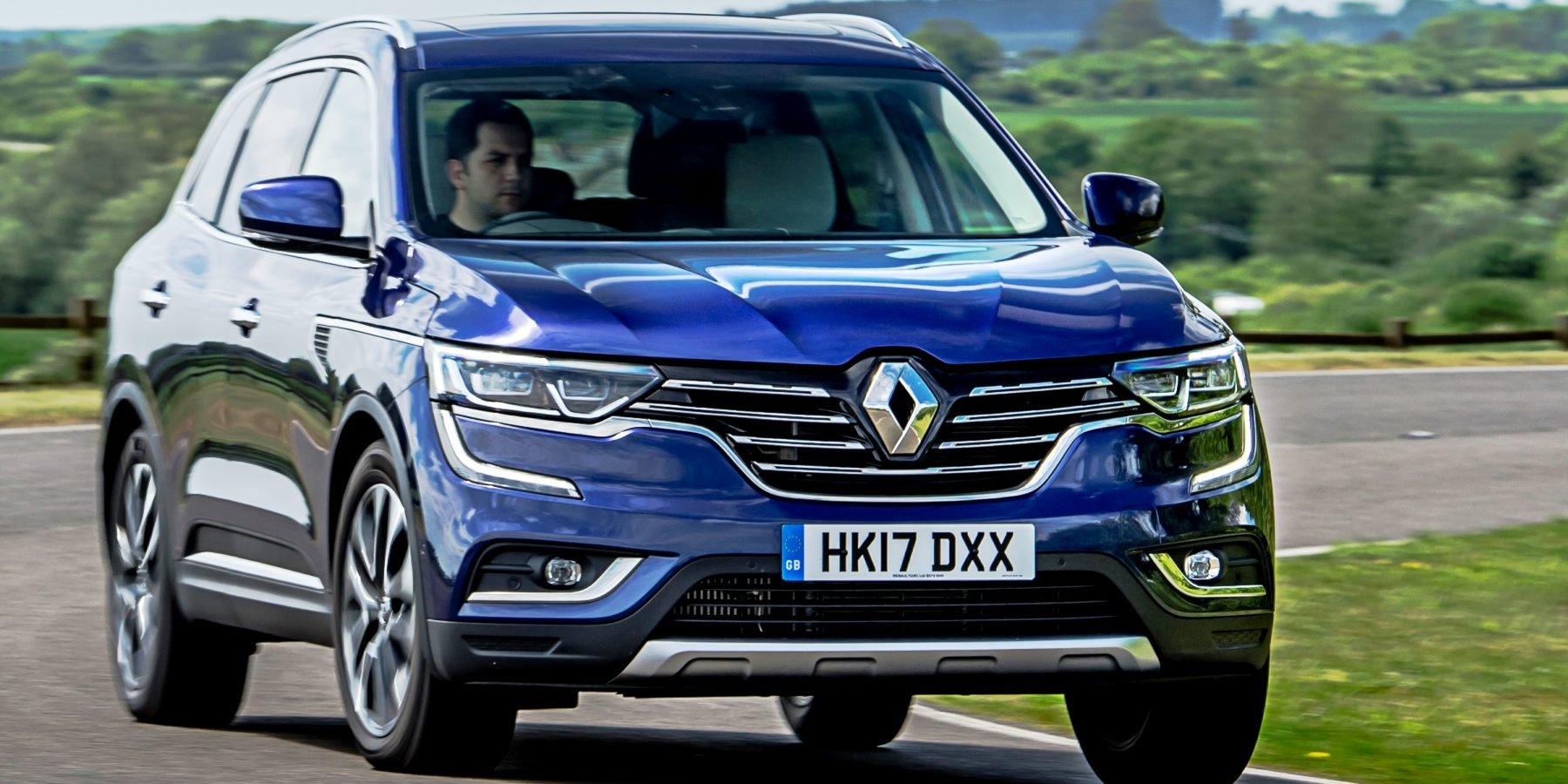 Renault Koleos review: SUV with Va Va Vroom - Read Cars