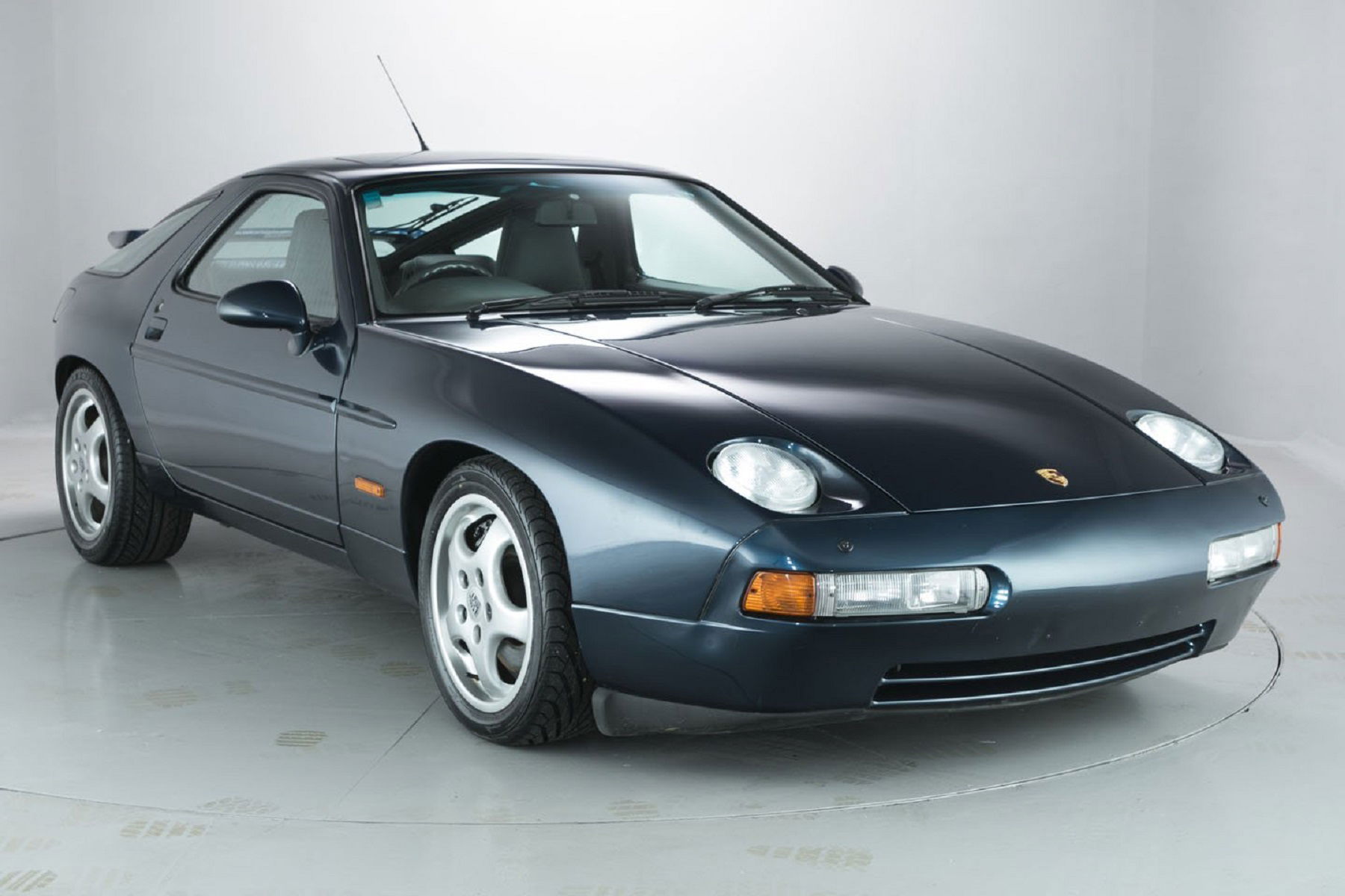 Porsche 928