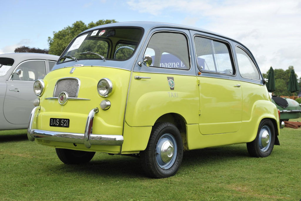 Купить фиат в беларуси. Фиат Мультипла. Fiat 600 минивэн. Hobby 600 Фиат. Fiat 600 1960.