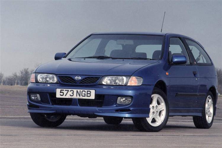 Nissan almera 1990