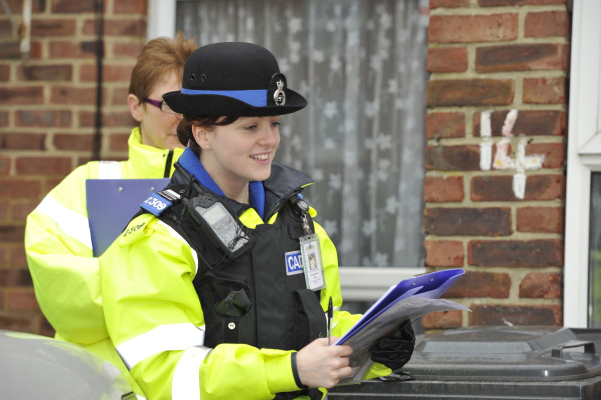 Beds' Police release image of driver who survived horror crash CitiBlog