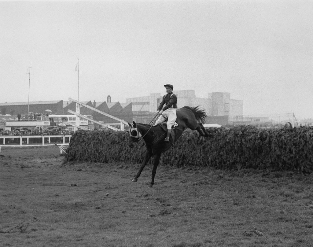 Central Press/Hulton Archive/Getty Images